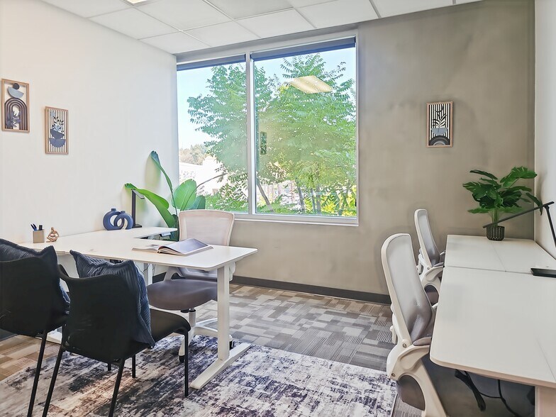 More Photos Of 21 Rancho Camino Dr, Pomona Coworking Space