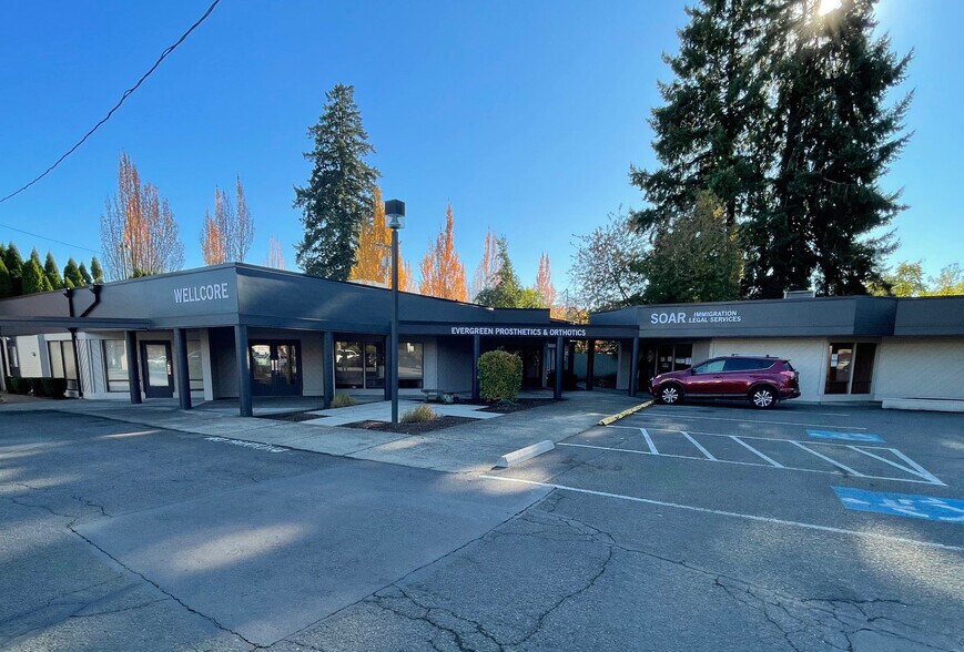 More Photos Of 862 SE Oak St, Hillsboro Medical For Sale