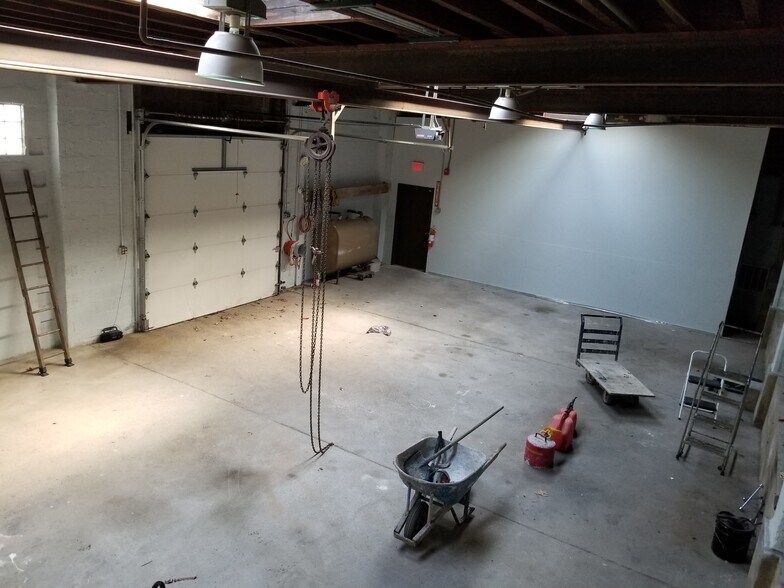 More Photos Of 145 Rockledge Ave, Jenkintown Warehouse For Lease