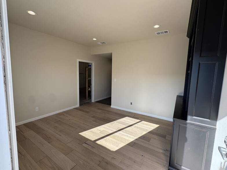 Primary Photo Of 312 N Ridge Rd, Marble Falls Office For Lease