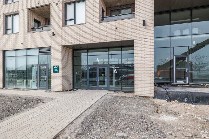 More Photos Of 48-64 Boul Des Laurentides, Laval Apartments For Lease