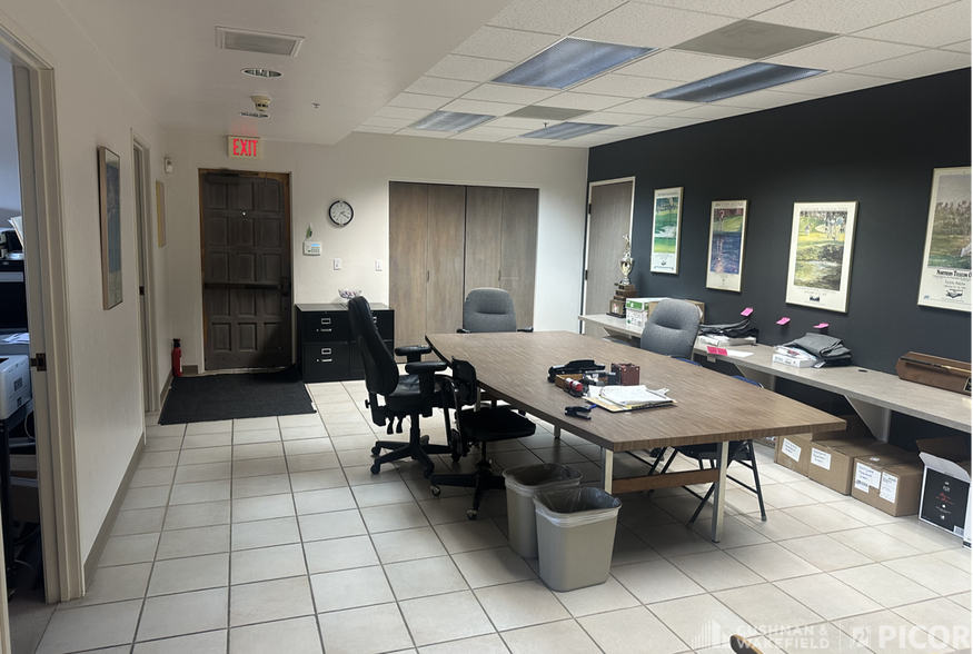 More Photos Of 6450 E Broadway Blvd, Tucson Office For Sale
