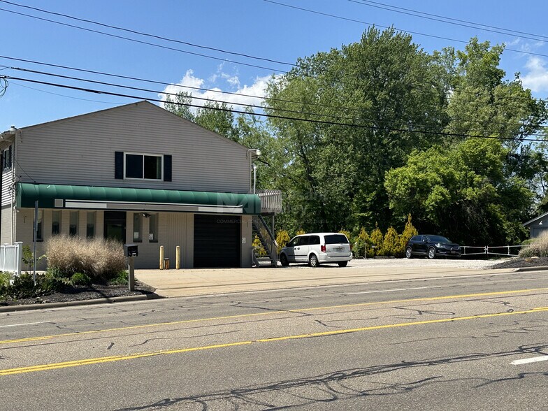 More Photos Of 3200-3204 S Main St, Coventry Township Office Residential For Sale