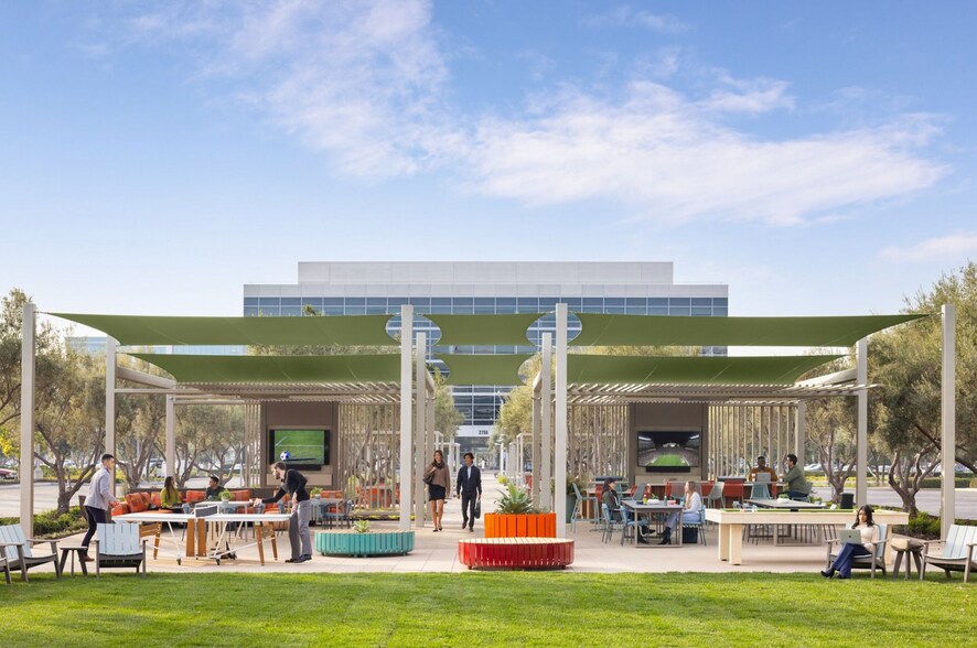 More Photos Of 2600 Great America Way, Santa Clara Office For Lease