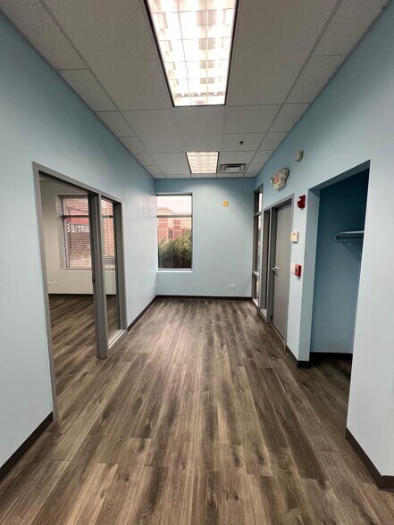 More Photos Of 215 Remington Blvd, Bolingbrook Medical For Lease