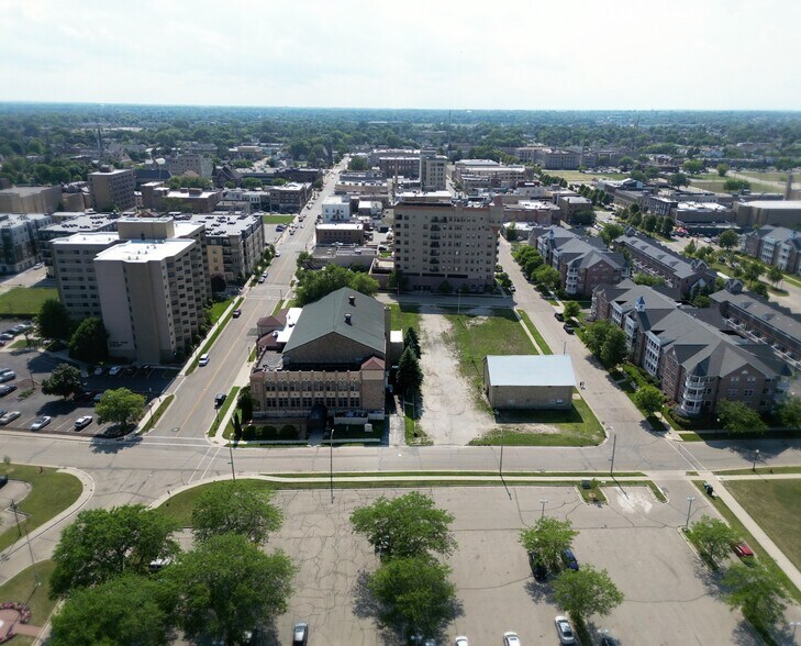 More Photos Of , Kenosha General Retail For Sale