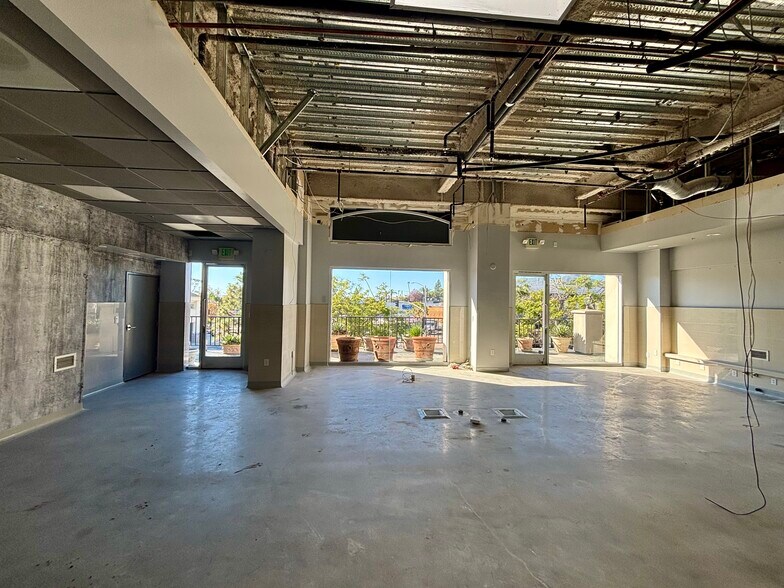 More Photos Of 970 Monument St, Pacific Palisades Storefront Retail Office For Lease