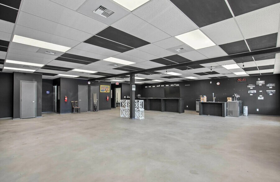 More Photos Of 588 SE Bishop Blvd, Pullman General Retail For Lease