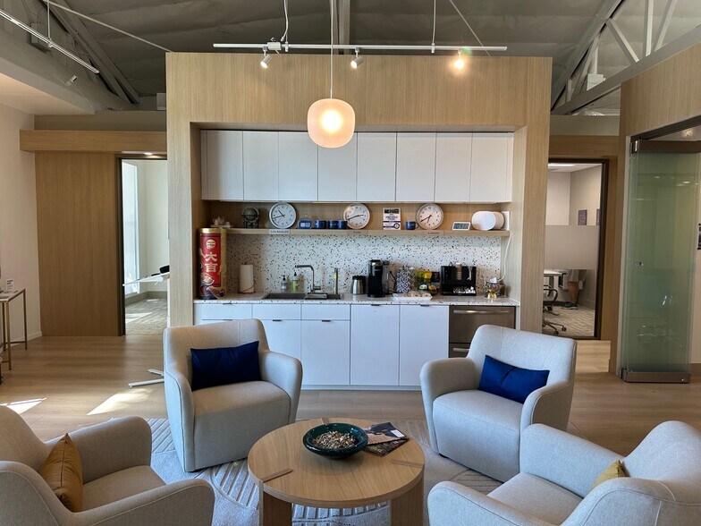 More Photos Of 57 E. Foothill, Arcadia Coworking Space