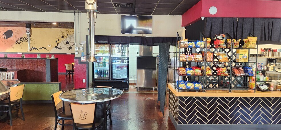 More Photos Of 14225 Jones St, Lavonia Restaurant For Lease