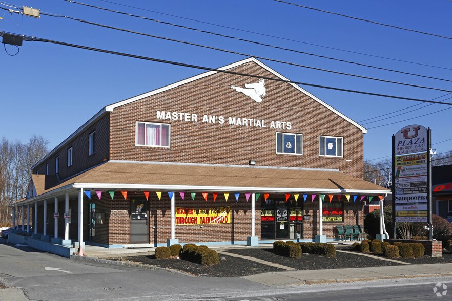 Primary Photo Of 1519-1527 Middlesex St, Lowell Storefront For Lease
