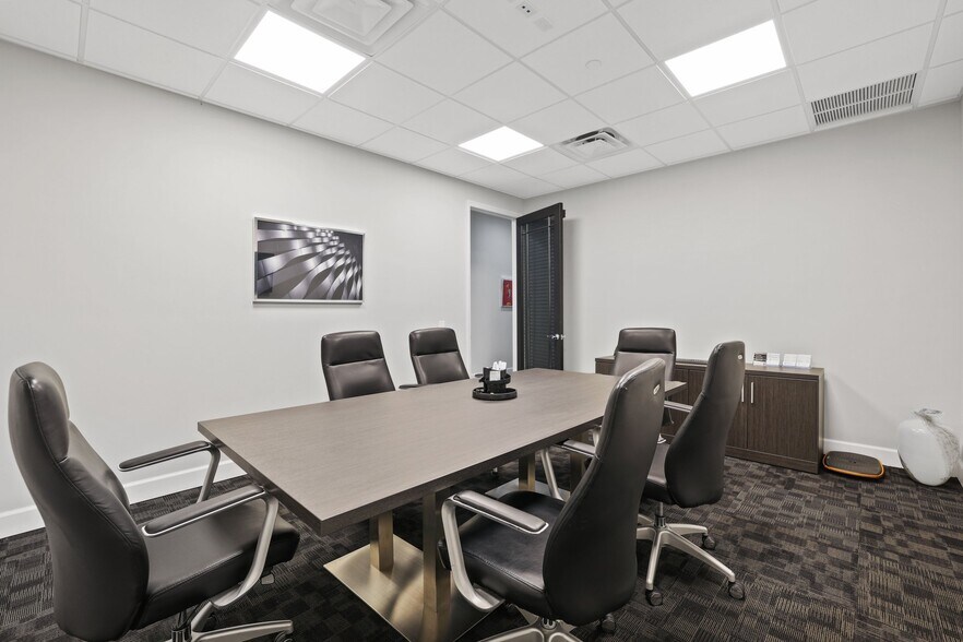 More Photos Of 10055 Yamato Rd, Boca Raton Medical For Lease