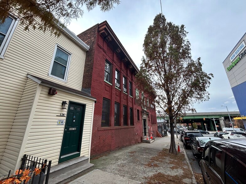 More Photos Of 122 18th St, Brooklyn Land For Lease