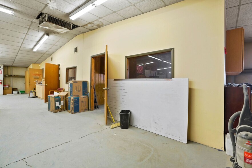 More Photos Of 3300 E 43rd Ave, Denver Manufacturing For Sale