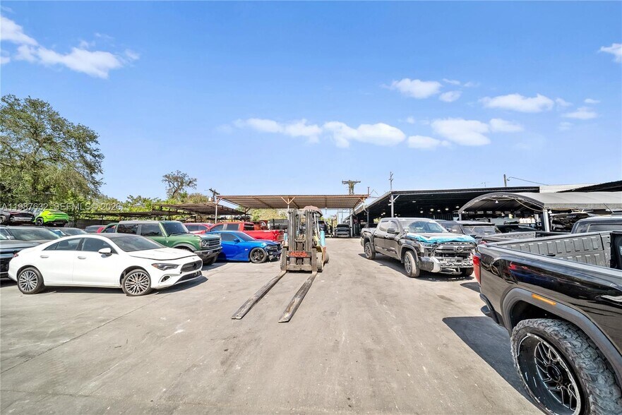 More Photos Of 5700 NW 27th Ave, Miami Auto Repair For Sale