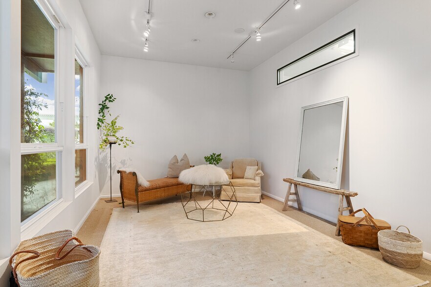 More Photos Of 125-131 Camino Alto, Mill Valley Office For Lease