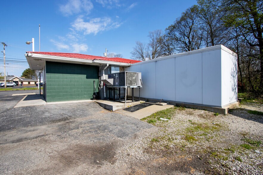 More Photos Of 1315 Cleveland Ave, Ashland General Retail For Sale