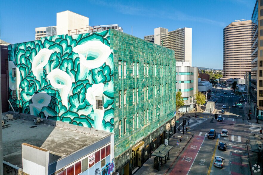 More Photos Of 2001-2015 Broadway, Oakland Office For Lease