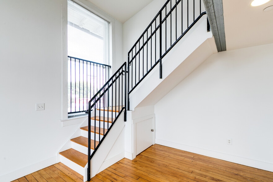 More Photos Of 141 E Wythe St, Petersburg Apartments For Sale