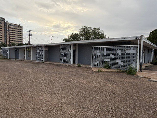 More Photos Of 2809 Avenue Q, Lubbock Freestanding For Lease
