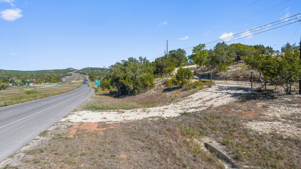More Photos Of 8662 US 281 hwy, Blanco Land For Sale