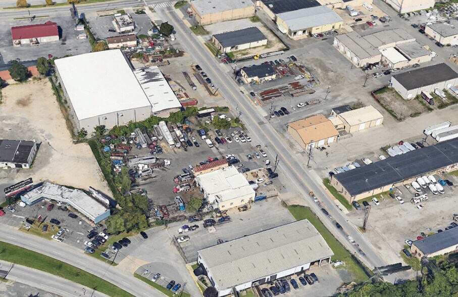 More Photos Of 826 N North Point Rd, Baltimore Service For Lease