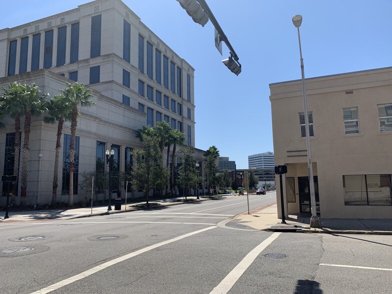 More Photos Of 326 N Broad St, Jacksonville Loft Creative Space For Lease