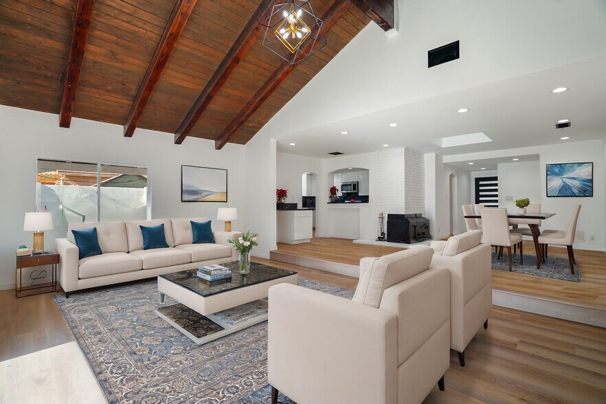 More Photos Of 20336 Cantara St, Winnetka Apartments For Sale