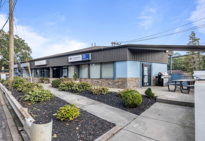 More Photos Of 120-124 Laurel Rd, East Northport Freestanding For Sale