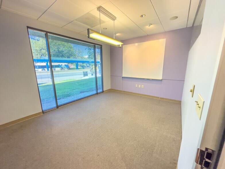 More Photos Of 800 N 1st St, San Jose Office For Lease