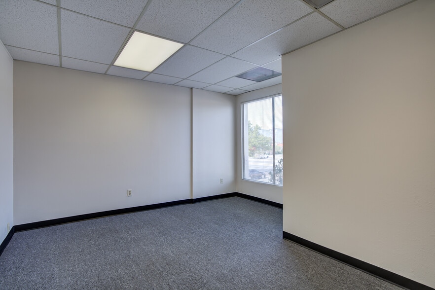More Photos Of 225 S Academy Blvd, Colorado Springs Office For Sale