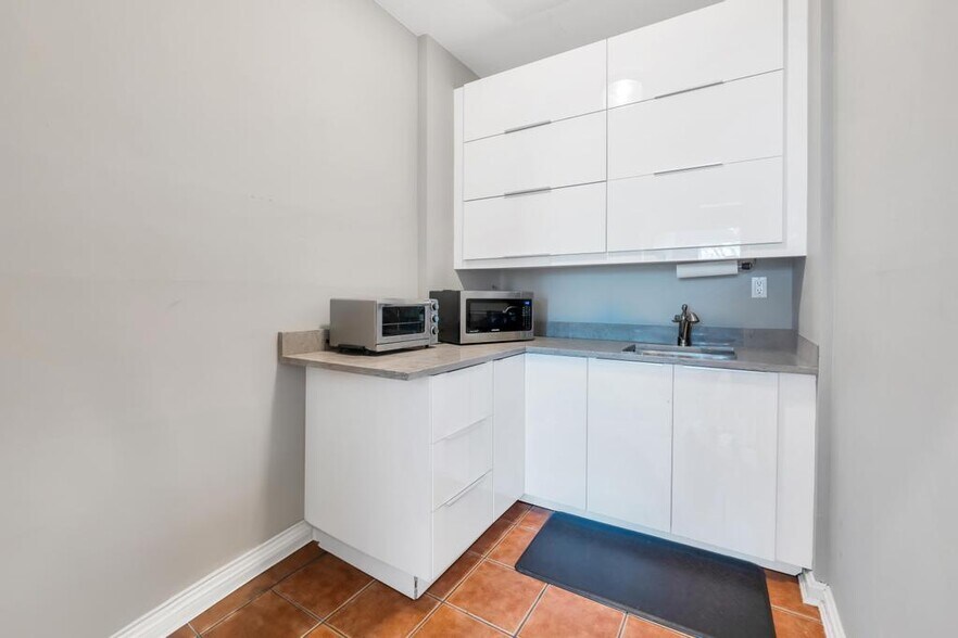 More Photos Of 39 Main St, Northport Office For Lease