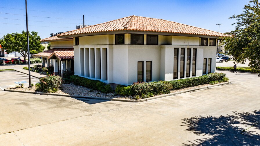 More Photos Of 1629 S Voss Rd, Houston Bank For Sale