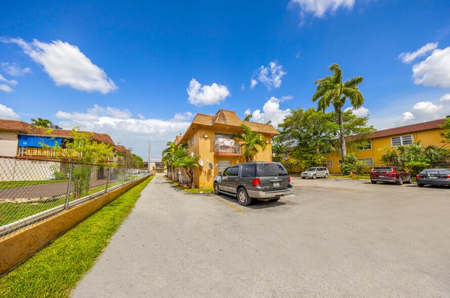 More Photos Of 980 NW 45th Ave, Miami Apartments For Sale