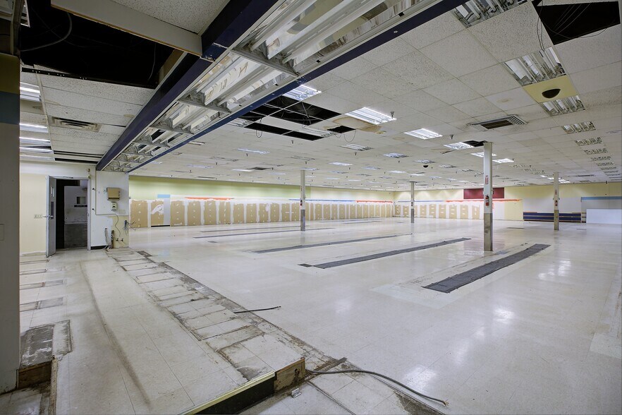 More Photos Of 75-81 Vandenburgh Ave, Troy General Retail For Lease