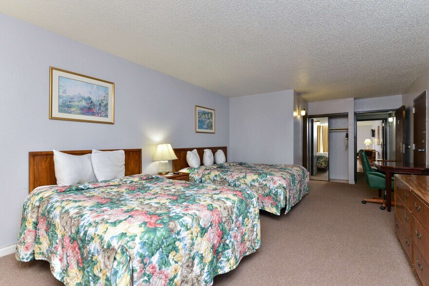 More Photos Of 910 Corn Products Rd, Corpus Christi Hotel For Sale