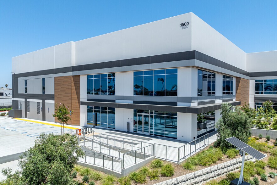 More Photos Of 1500 S Raymond Ave, Fullerton Distribution For Lease