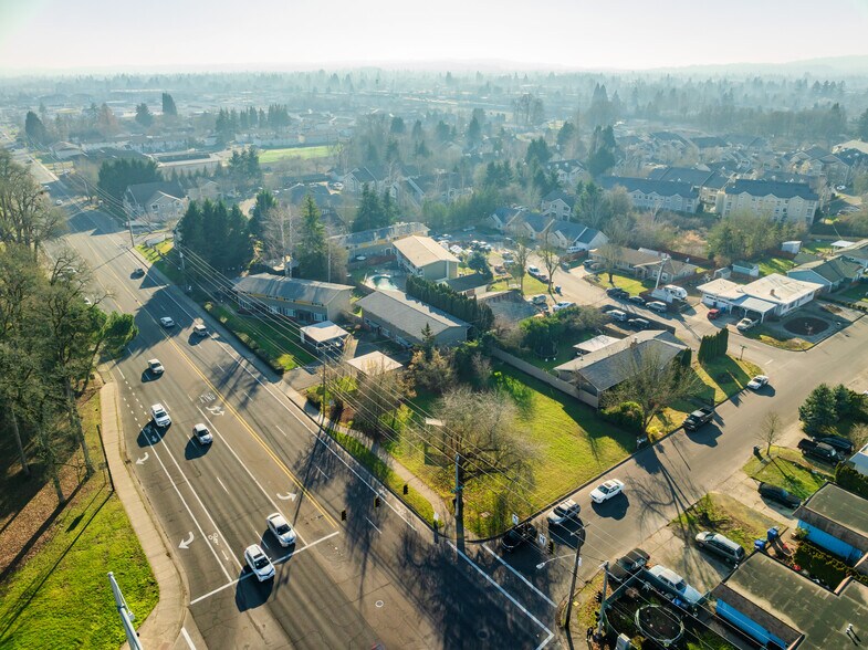 More Photos Of 3925-3967 Lancaster Dr, Salem Multifamily For Sale