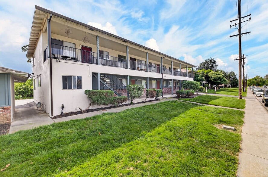 More Photos Of 161-261 Cohasset Ln, Chico Apartments For Sale