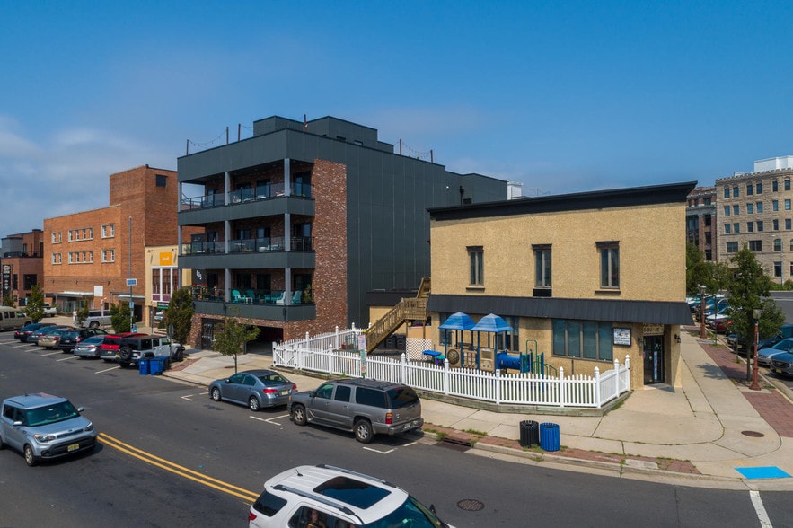 More Photos Of 601 Lake Ave, Asbury Park Office Residential For Lease