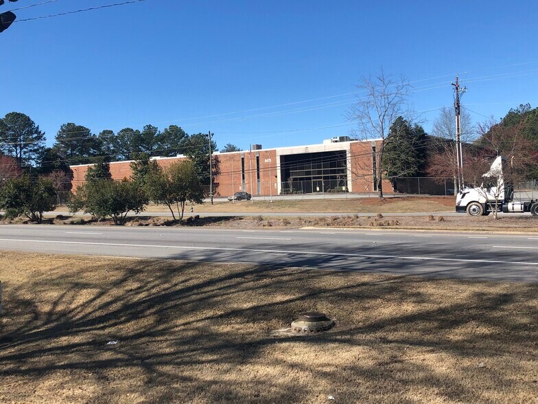 Primary Photo Of 5475 Fulton Industrial Blvd SW, Atlanta Warehouse For Lease