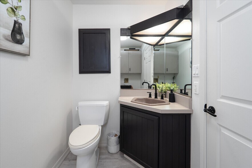 More Photos Of 5255 CA-49, Mariposa Flex For Sale