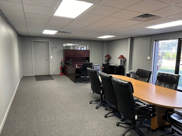 More Photos Of 6070 US Highway 98 S, Lakeland Unknown For Lease