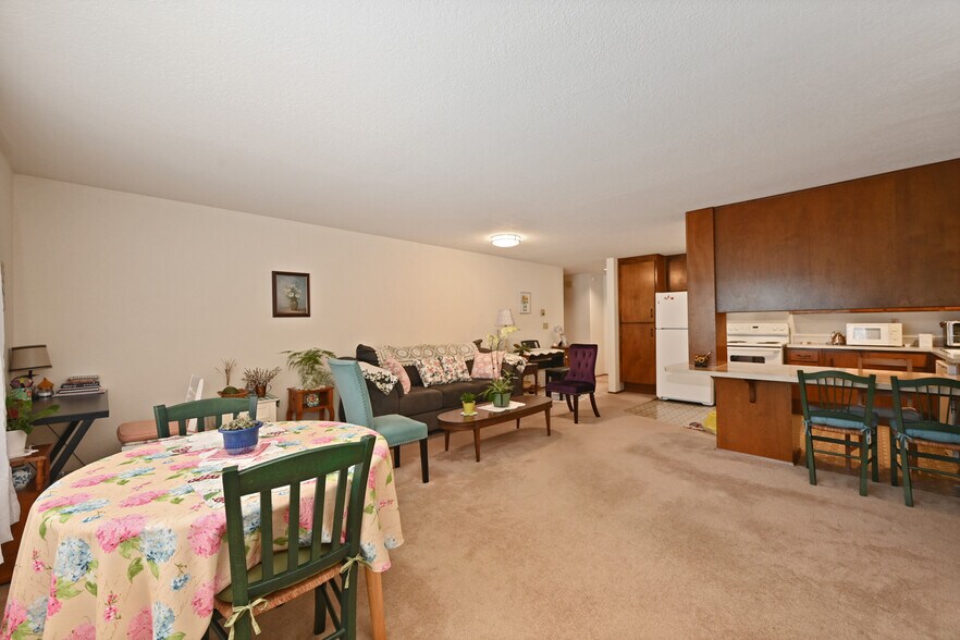 More Photos Of 3323 Oakes Ave, Everett Apartments For Sale