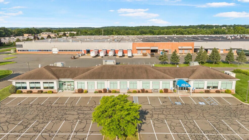 More Photos Of 445-445A Willard Ave, Newington Medical For Lease