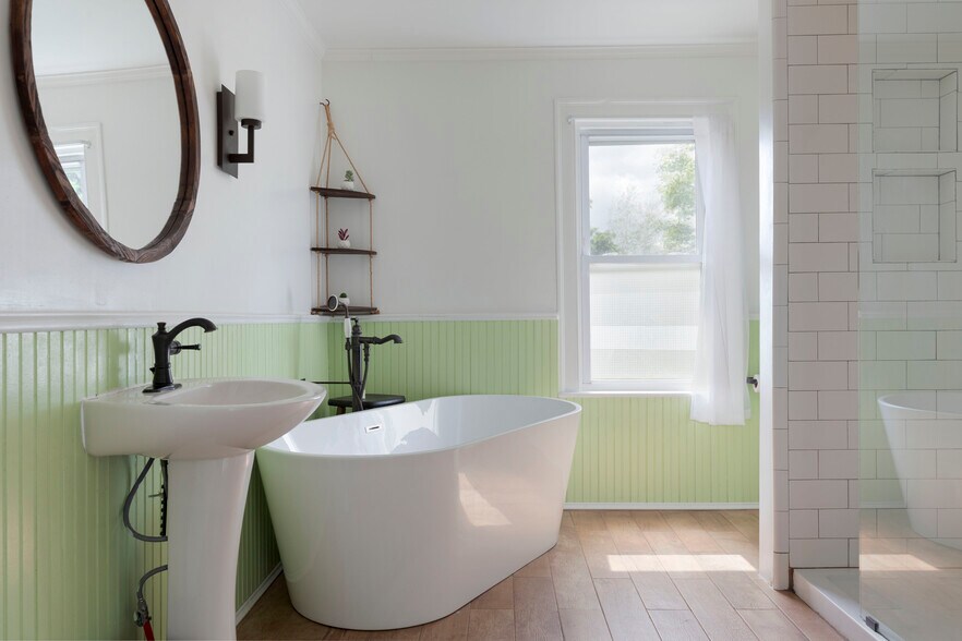 More Photos Of 538 N Harpersfield Rd, Jefferson Specialty For Sale