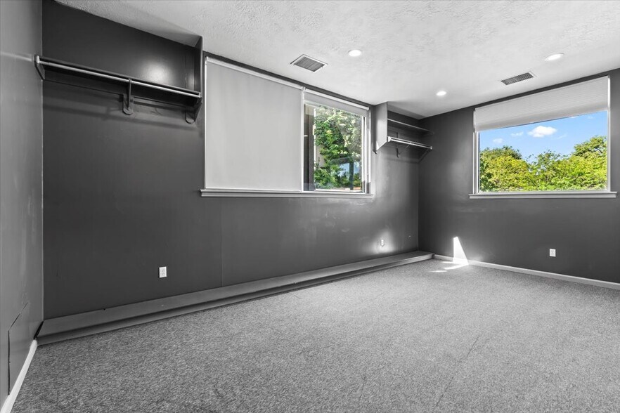 More Photos Of 90 Cross St, Layton Freestanding For Sale