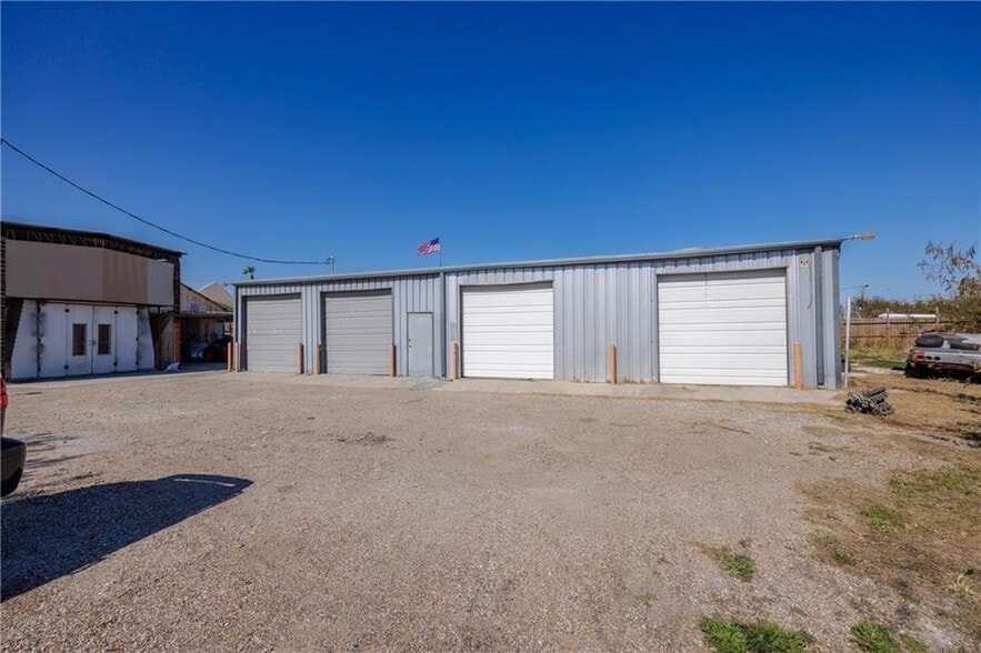 More Photos Of 610 N Port Ave, Corpus Christi Auto Dealership For Sale