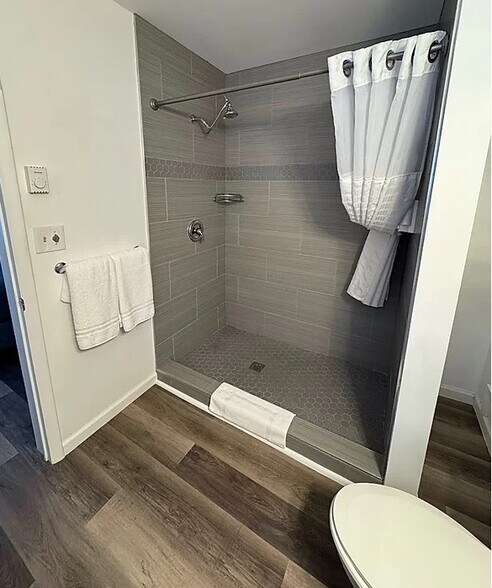 More Photos Of 6100 M-68 Hwy, Indian River Hotel For Sale