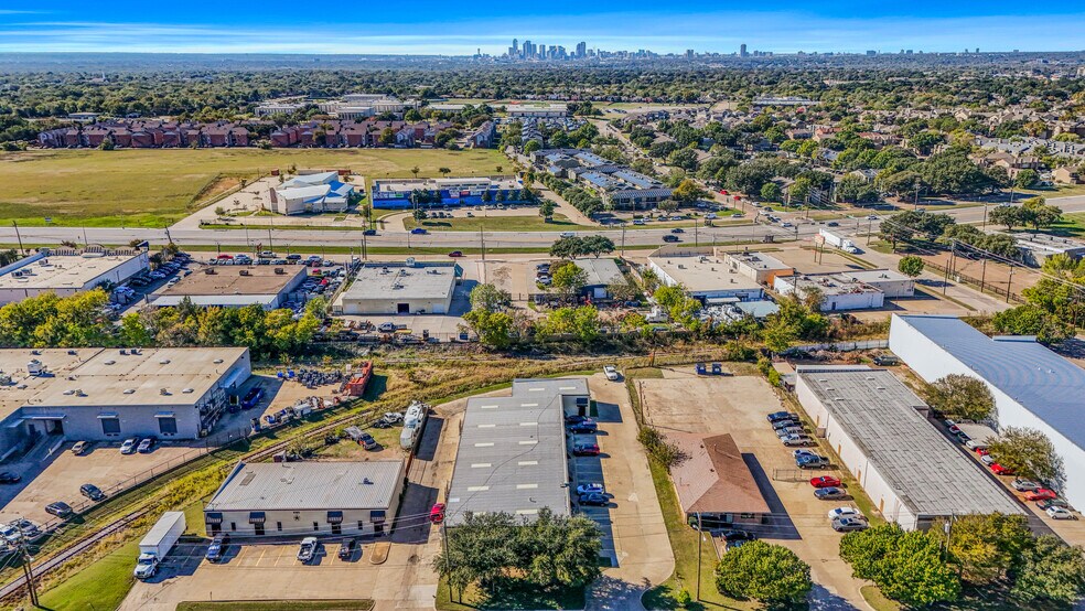 More Photos Of 8160 Moberly Ln, Dallas Light Manufacturing For Lease